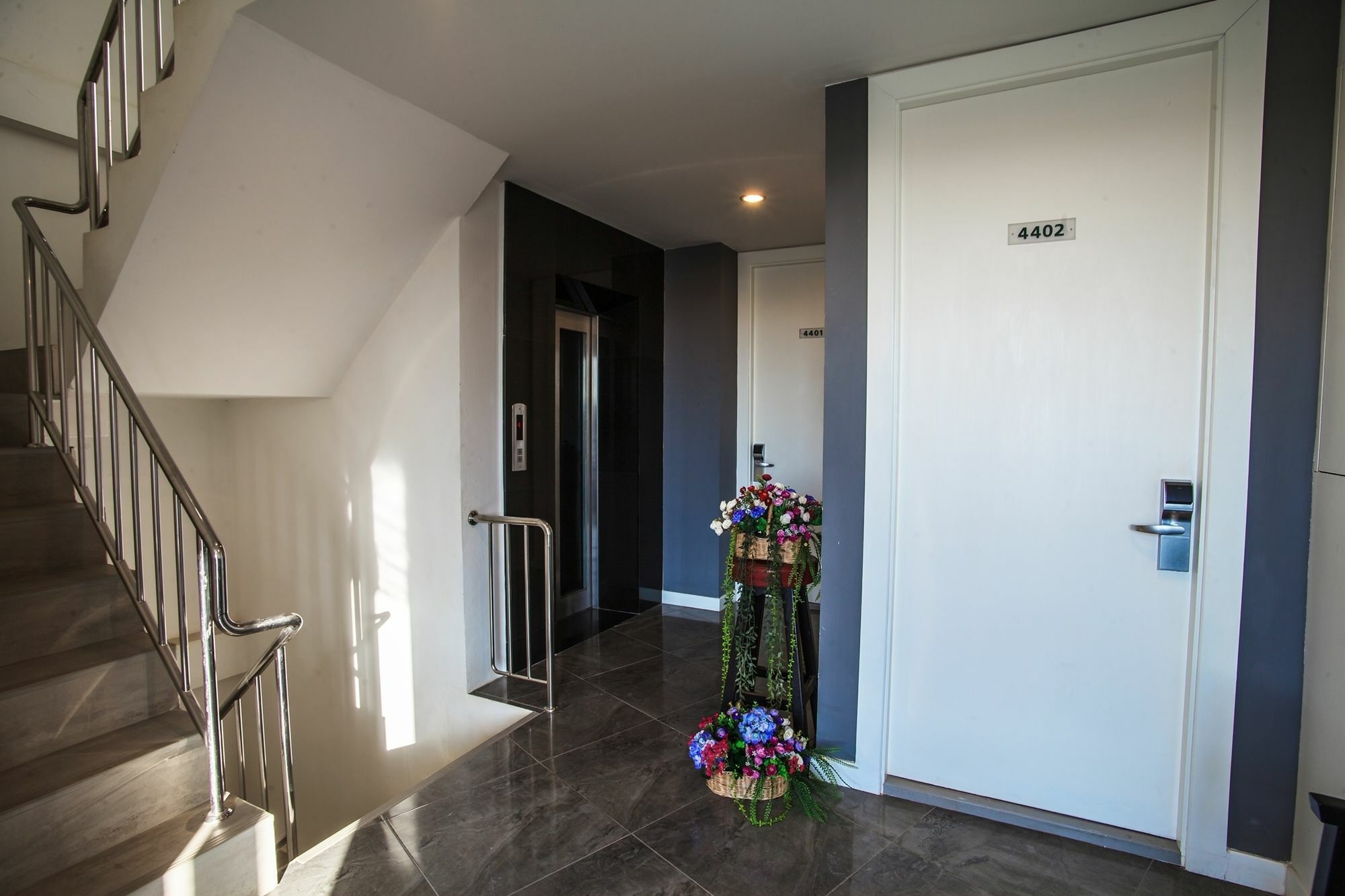 Paksaa Boutique Hotel Patong Exterior photo
