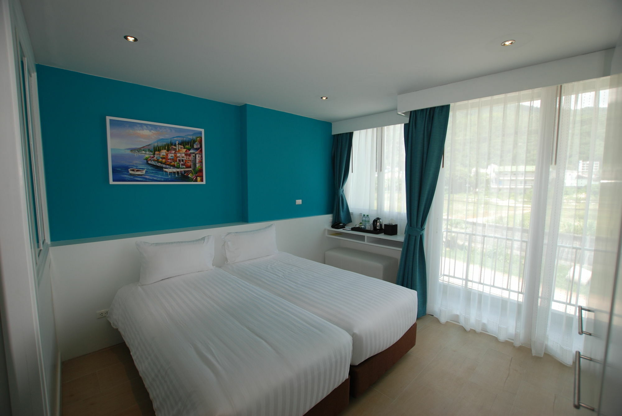 Paksaa Boutique Hotel Patong Exterior photo